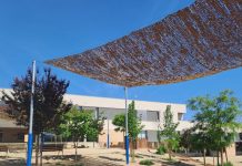 L’Ajuntament instal·la zones d’ombra per combatre la calor als equipaments municipals